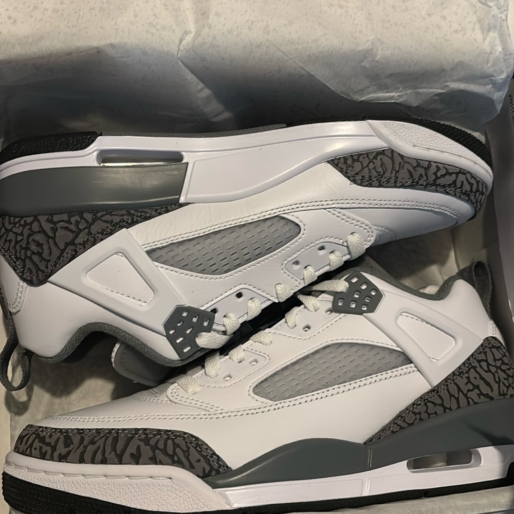 BRAND NEW!!! Jordan spizike low White/cool grey
